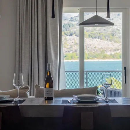 Chelmis Sea Front - Oceanis 아파트 *