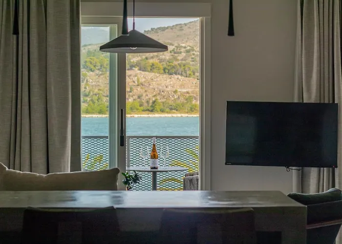 Chelmis Sea Front - Oceanis *